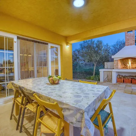 Florina Ninski Stanovi