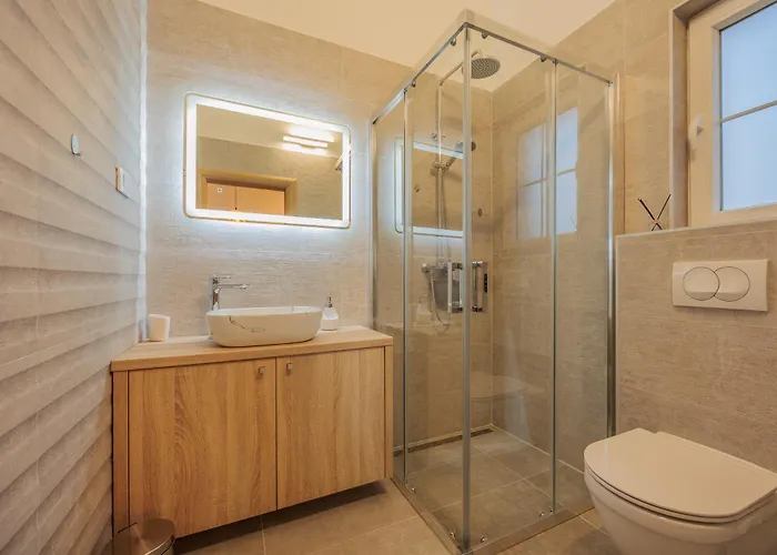 Florina * Ninski Stanovi