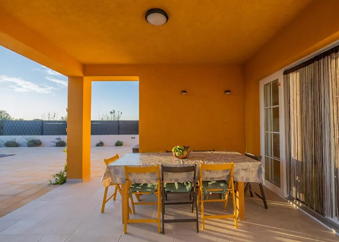 Villa Florina Ninski Stanovi